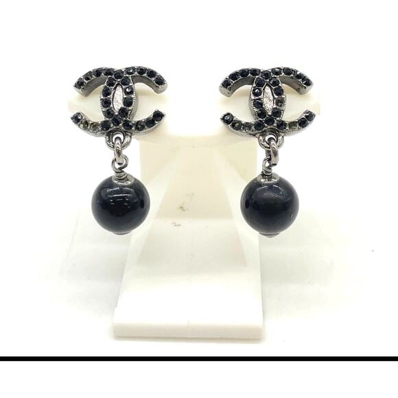 Auth Chanel Coco Mark Black Stone Swing Ball 09P 4.84g Earrings - Picture 3 of 10